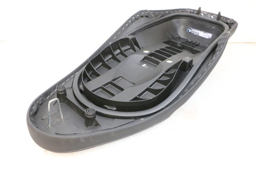 photo de SIEDZENIE YAMAHA NEO'S CORE 1 (2022 - 2026) - Zbliżenie techniczne