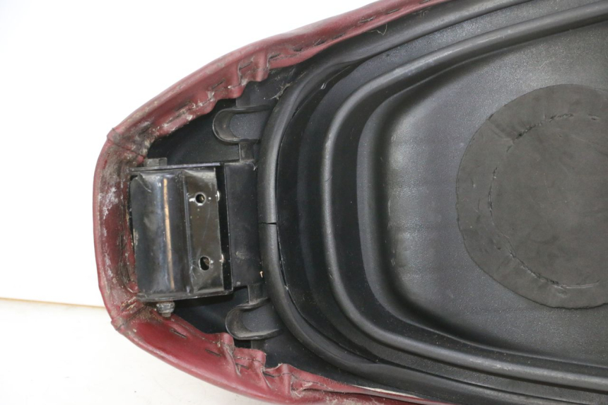 photo de SIEDZENIE KYMCO LIKE 4T 50 (2019 - 2025) - Struktura - zbliżenie