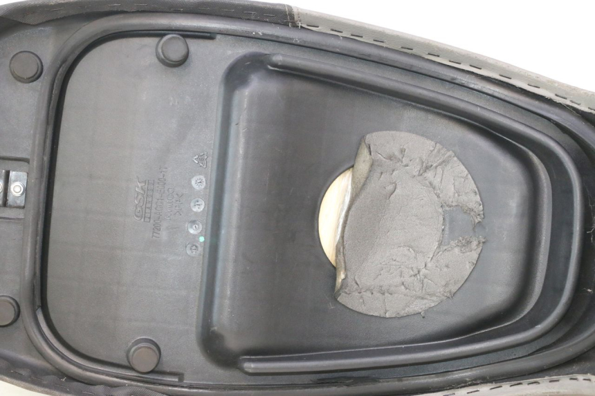 photo de SIEDZENIE KYMCO LIKE 4T 50 (2019 - 2025) - Alternatywny kąt