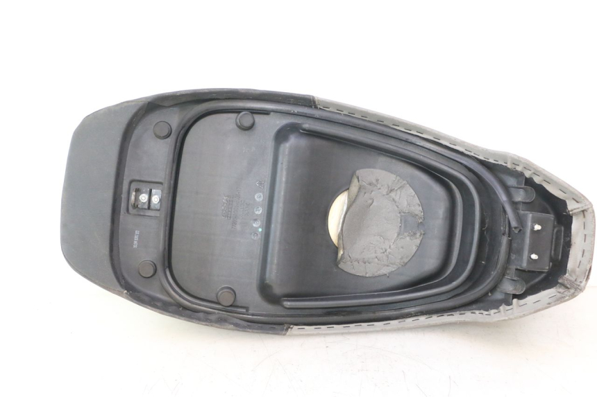 photo de SIEDZENIE KYMCO LIKE 4T 50 (2019 - 2025) - Widok profilu