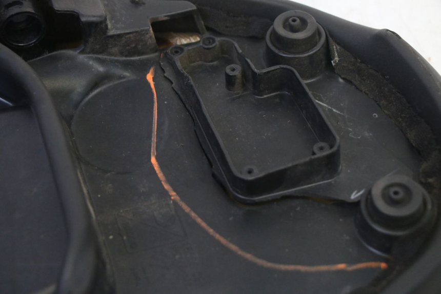 photo de SIEDZENIE PIAGGIO NEW TYPHOON 50 (2010 - 2017) - Stan powierzchni