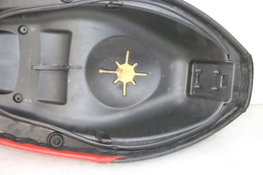 photo de SIEDZENIE PIAGGIO NEW TYPHOON 50 (2018 - 2021) - Widok główny