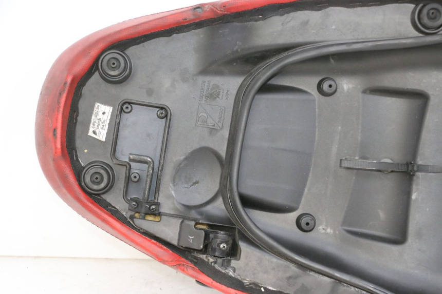 photo de SIEDZENIE PIAGGIO NEW TYPHOON 50 (2018 - 2021) - Szczegół części