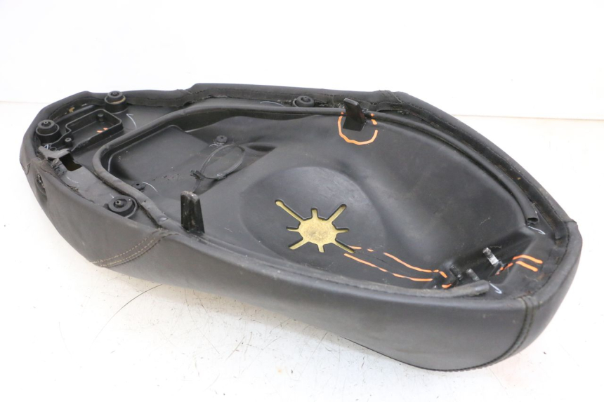 photo de SIEDZENIE PIAGGIO NEW TYPHOON 50 (2018 - 2021) - Kontrola wizualna