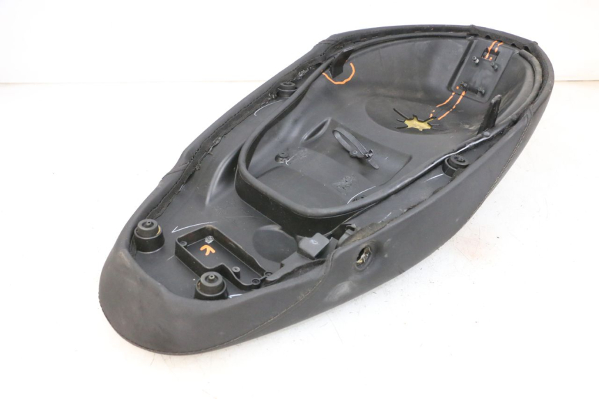 photo de SIEDZENIE PIAGGIO NEW TYPHOON 50 (2018 - 2021) - Alternatywny kąt