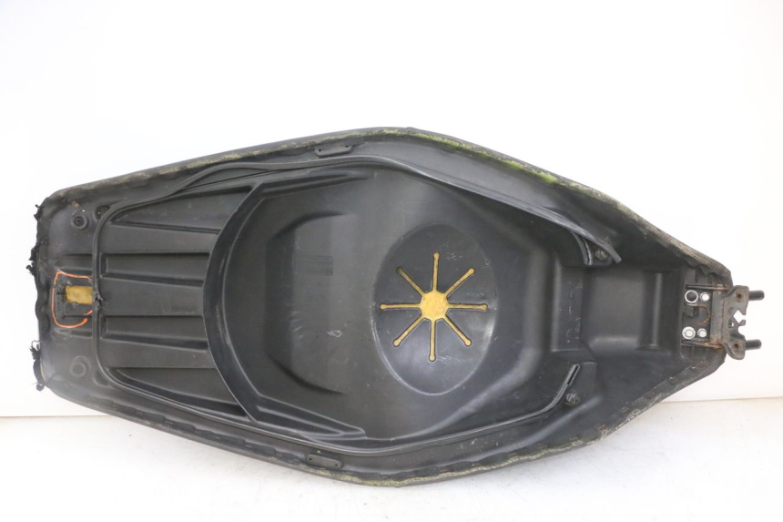 photo de SIEDZENIE GILERA NEXUS 125 (2009 - 2013) - Struktura - zbliżenie