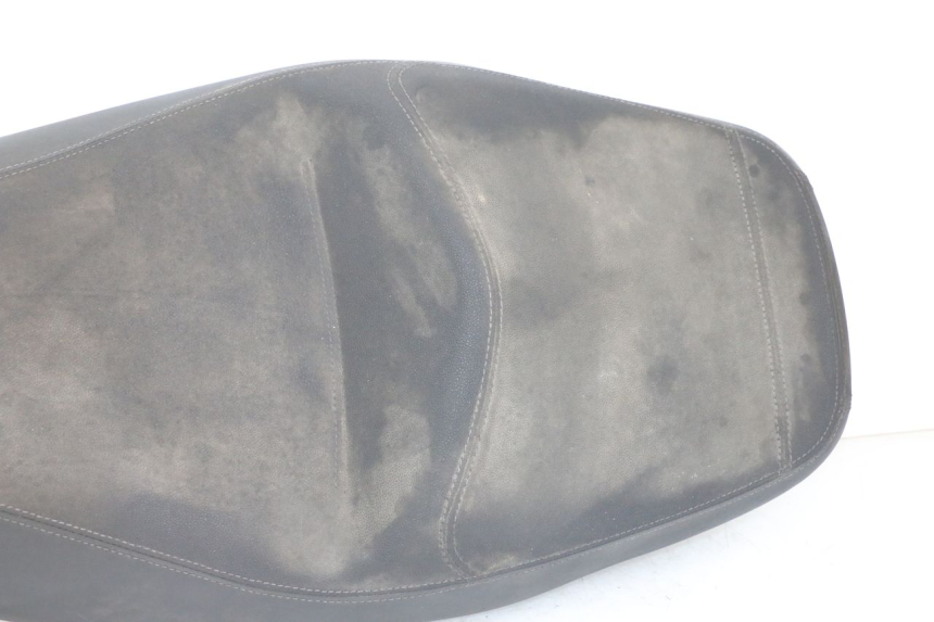 photo de SIEDZENIE MOTO GUZZI NORGE 8V GT 1200 (2011 - 2016) - Szczegóły charakterystyczne