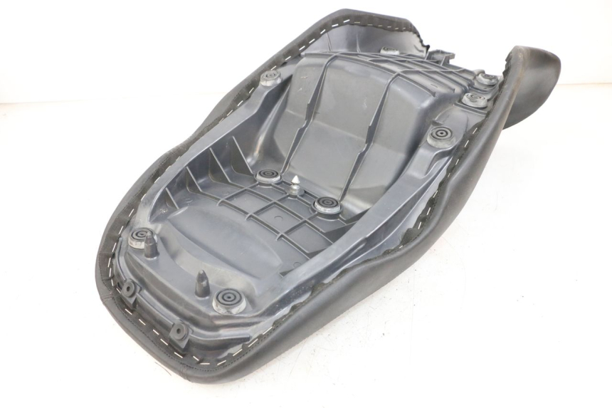 photo de SIEDZENIE MOTO GUZZI NORGE 8V GT 1200 (2011 - 2016) - Zbliżenie techniczne