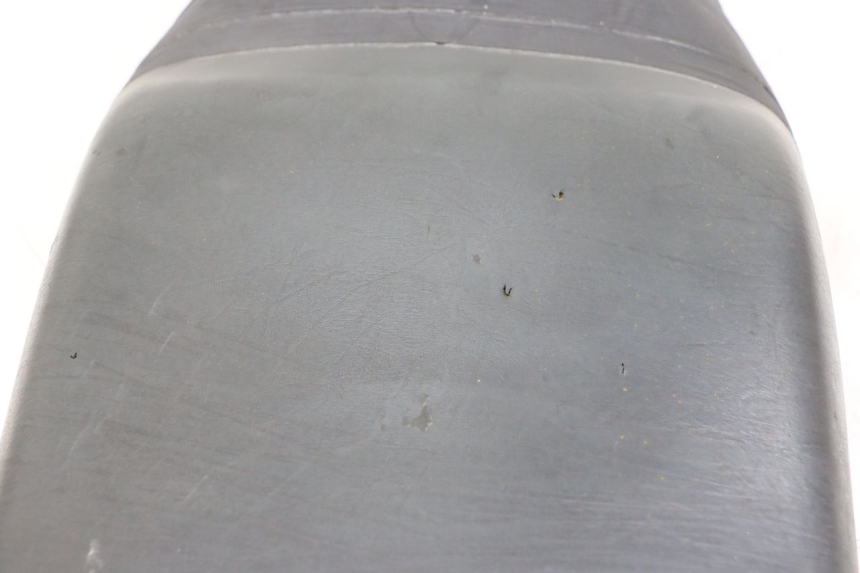 photo de SIEDZENIE HONDA NTV DEAUVILLE 650 (1998 - 2001) - Zoom stanu zużycia