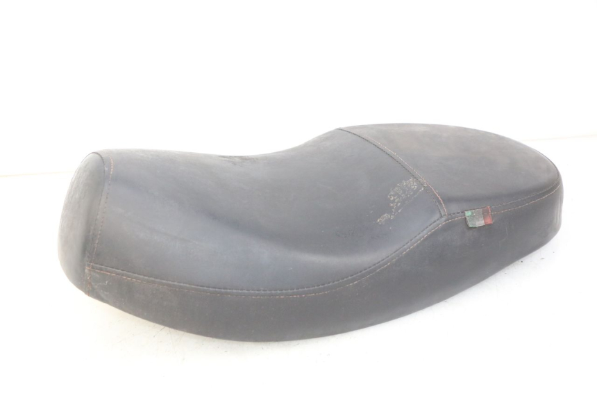 photo de SIEDZENIE JM MOTORS OLDIES 4T 50 (2010 - 2020) - Zbliżenie techniczne