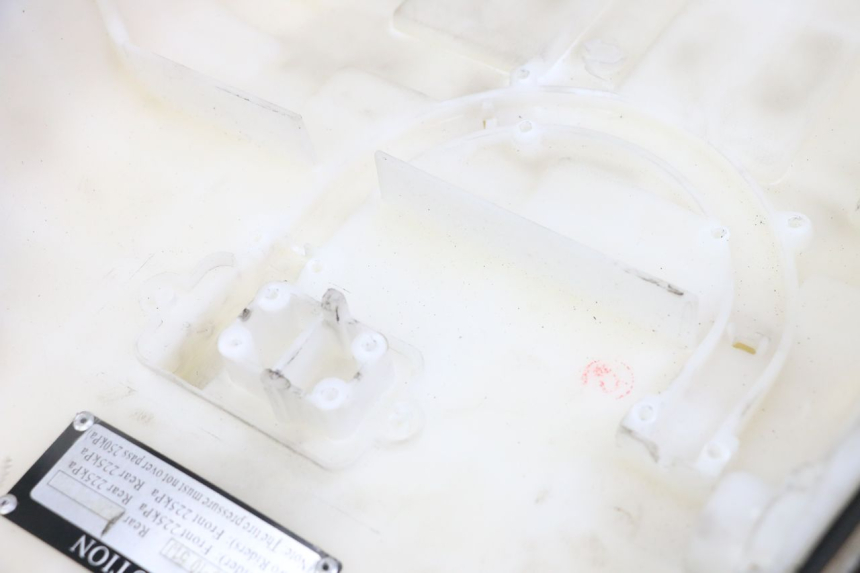 photo de SIEDZENIE JM MOTORS OLDIES GT 4T 50 (2018 - 2025) - Widok z bliska