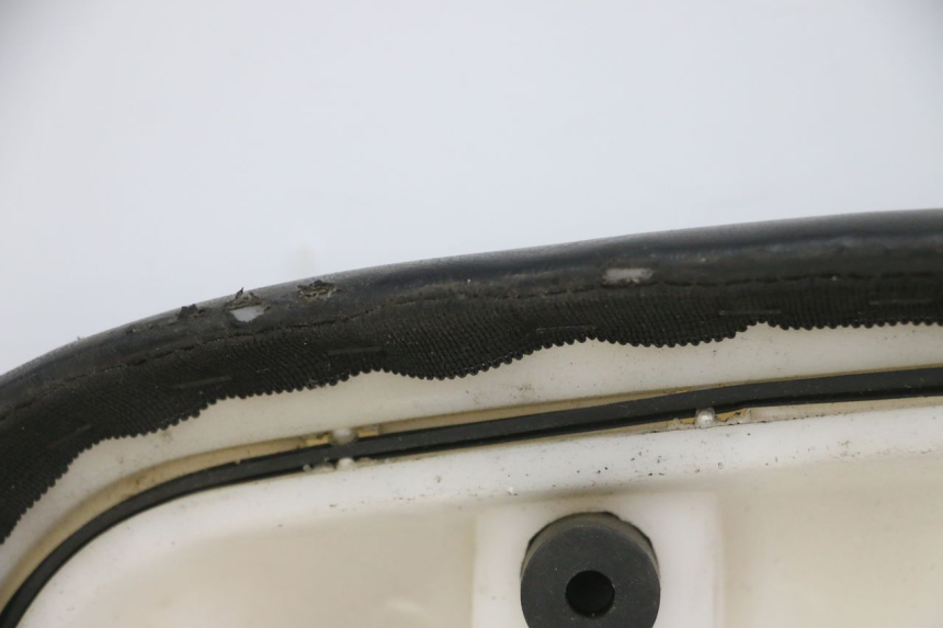 photo de SIEDZENIE JM MOTORS OLDIES GT 4T 50 (2018 - 2025) - Struktura - zbliżenie