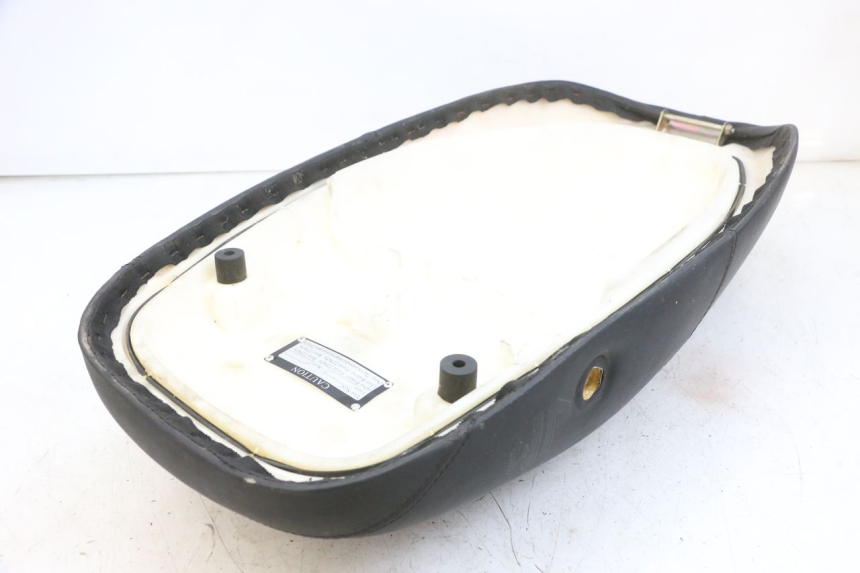 photo de SIEDZENIE JM MOTORS OLDIES GT 4T 50 (2018 - 2025) - Punkty mocowania