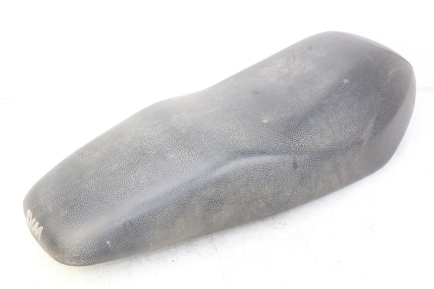 photo de SIEDZENIE SYM ORBIT 2 4T 50 (2008 - 2017) - Inny kąt widzenia