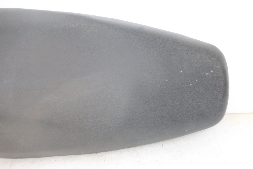 photo de SIEDZENIE SYM ORBIT 2 4T 50 (2008 - 2017) - Struktura - zbliżenie