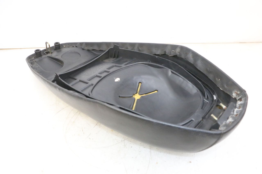 photo de SIEDZENIE SYM ORBIT 2 4T 50 (2008 - 2017) - Inny kąt widzenia