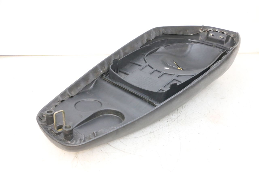 photo de SIEDZENIE SYM ORBIT 2 4T 50 (2008 - 2017) - Zbliżenie techniczne