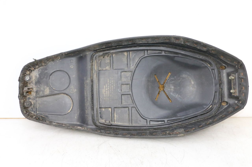 photo de SIEDZENIE SYM ORBIT 2 50 (2008 - 2014) - Szczegół części