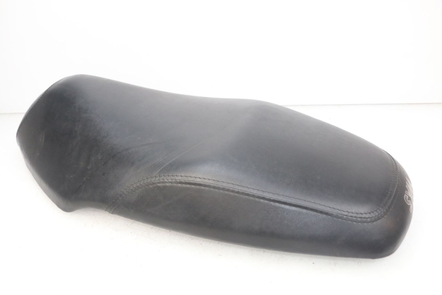 photo de SIEDZENIE SYM ORBIT III 3 4T 50 (2018 - 2021) - Zbliżenie techniczne