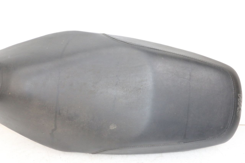 photo de SIEDZENIE SYM ORBIT III 3 4T 50 (2018 - 2021) - Szczegół części