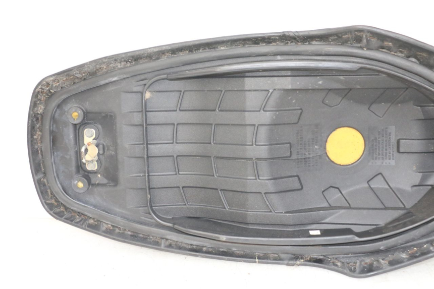 photo de SIEDZENIE SYM ORBIT III 3 4T 50 (2018 - 2021) - Szczegóły charakterystyczne