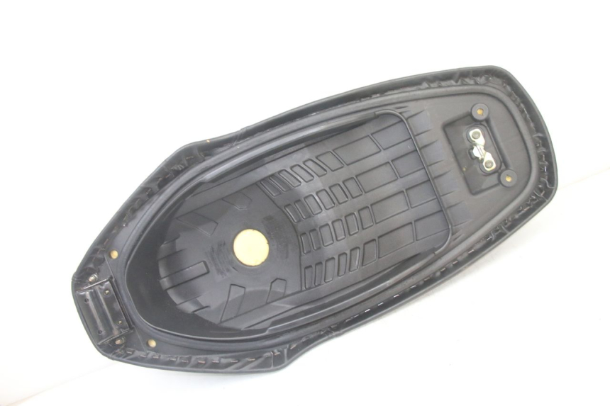 photo de SIEDZENIE SYM ORBIT III 3 4T 50 (2021 - 2025) - Punkty mocowania