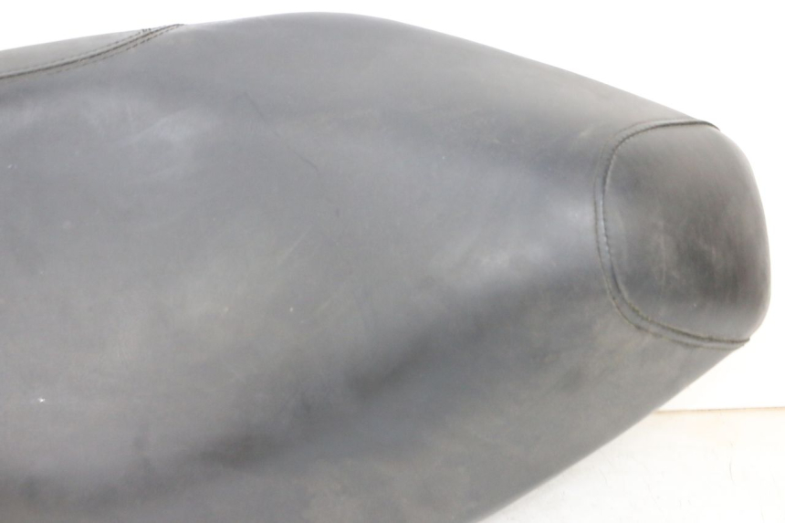 photo de SIEDZENIE SYM ORBIT III 3 4T 50 (2018 - 2021) - Zbliżenie komponentów