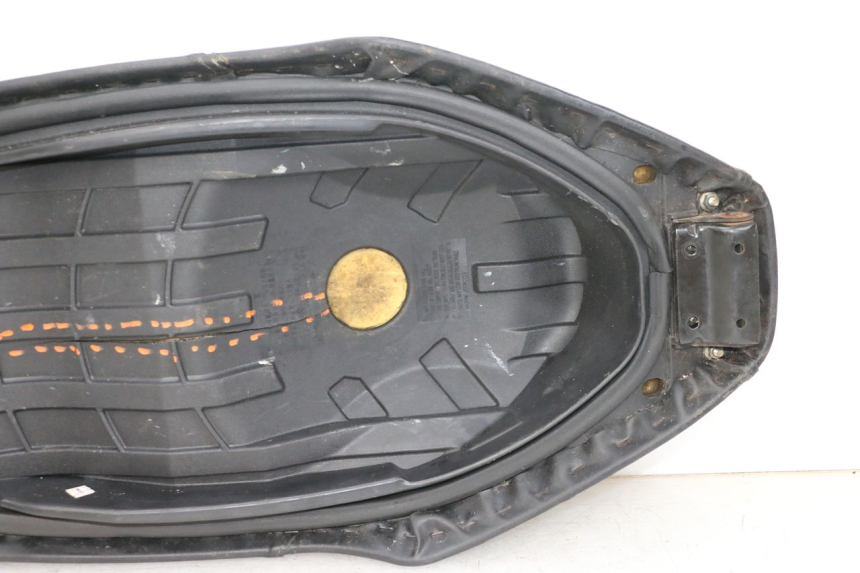 photo de SIEDZENIE SYM ORBIT III 3 4T 50 (2018 - 2021) - Widok z bliska