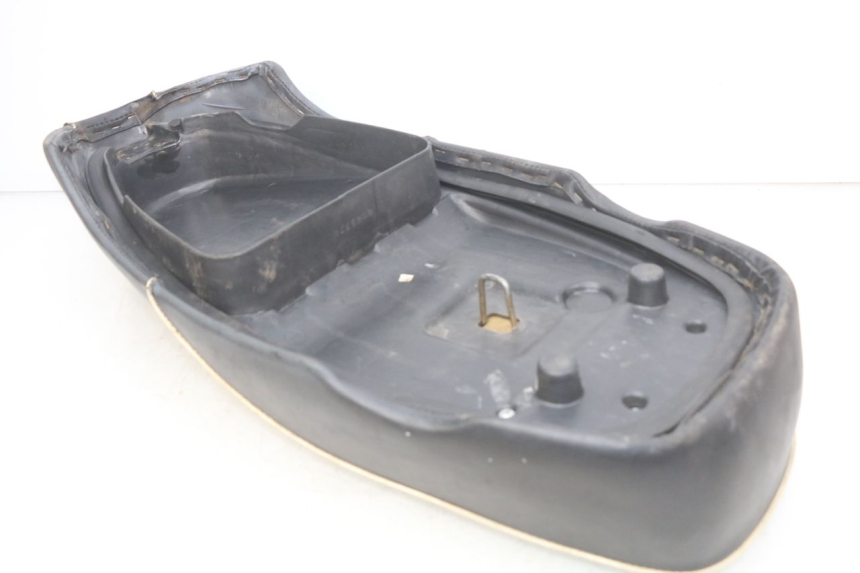 photo de SIEDZENIE TNT MOTOR OTTO 2T 50 (2012 - 2018) - Zbliżenie techniczne