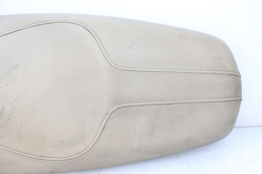 photo de SIEDZENIE PEUGEOT BELVILLE 125 (2017 - 2021) - Zbliżenie komponentów