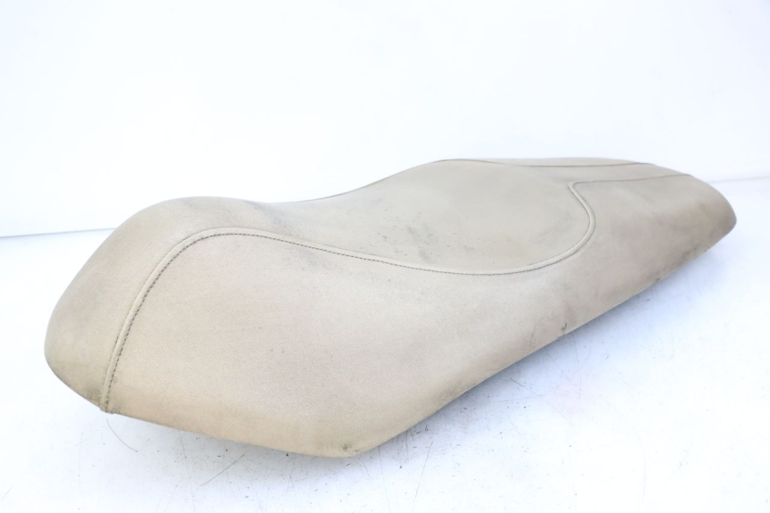 photo de SIEDZENIE PEUGEOT BELVILLE 125 (2017 - 2021) - Zoom stanu zużycia