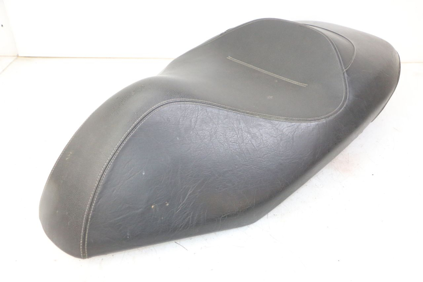 photo de SIEDZENIE PEUGEOT CITYSTAR 2T 50 (2018 - 2021) - Szczegół części