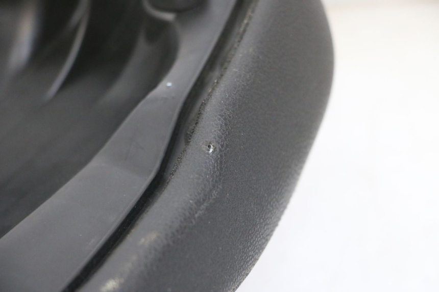 photo de SIEDZENIE PEUGEOT CITYSTAR 2T 50 (2018 - 2021) - Stan powierzchni