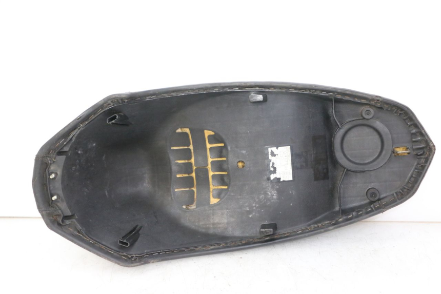 photo de SIEDZENIE PEUGEOT KISBEE 2T 50 (2010 - 2017) - Alternatywny kąt