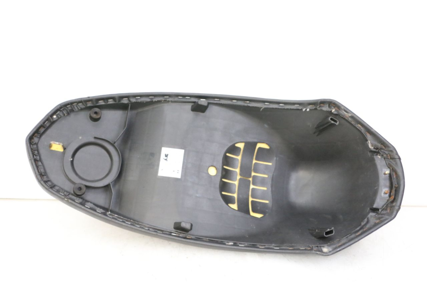 photo de SIEDZENIE PEUGEOT KISBEE 4T 50 (2018 - 2022) - Widok z bliska