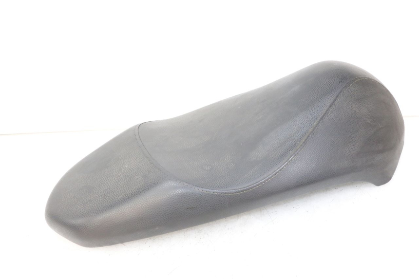 photo de SIEDZENIE PEUGEOT KISBEE 4T 50 (2018 - 2022) - Zbliżenie techniczne