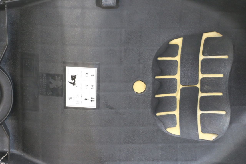 photo de SIEDZENIE PEUGEOT KISBEE 4T 50 (2018 - 2022) - Widok z bliska