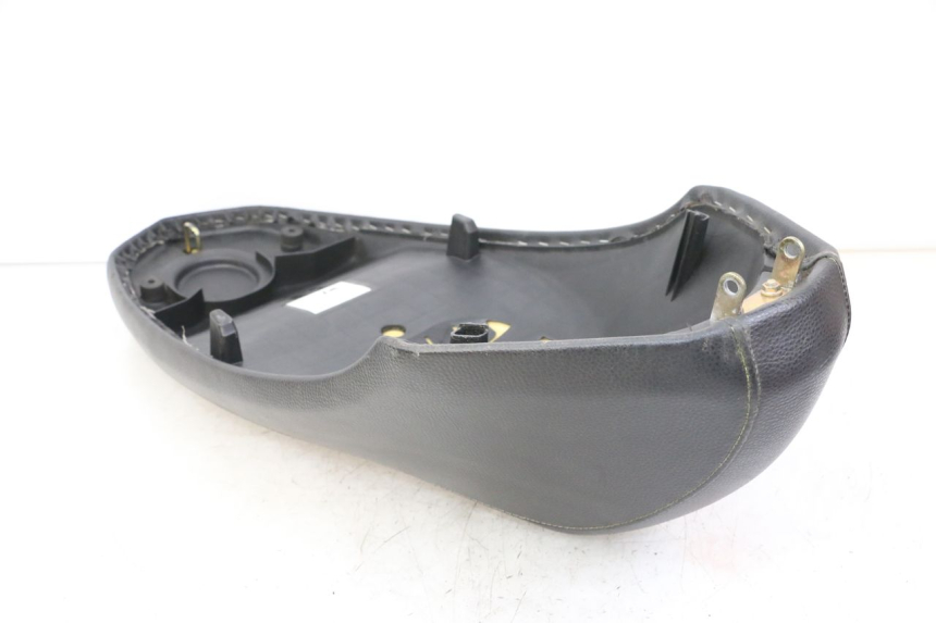 photo de SIEDZENIE PEUGEOT KISBEE 4T 50 (2018 - 2022) - Oznaczenia i referencje