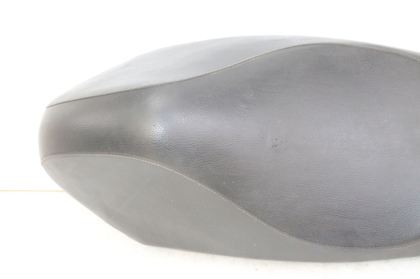 photo de SIEDZENIE PEUGEOT KISBEE 4T 50 (2010 - 2017) - Widok profilu