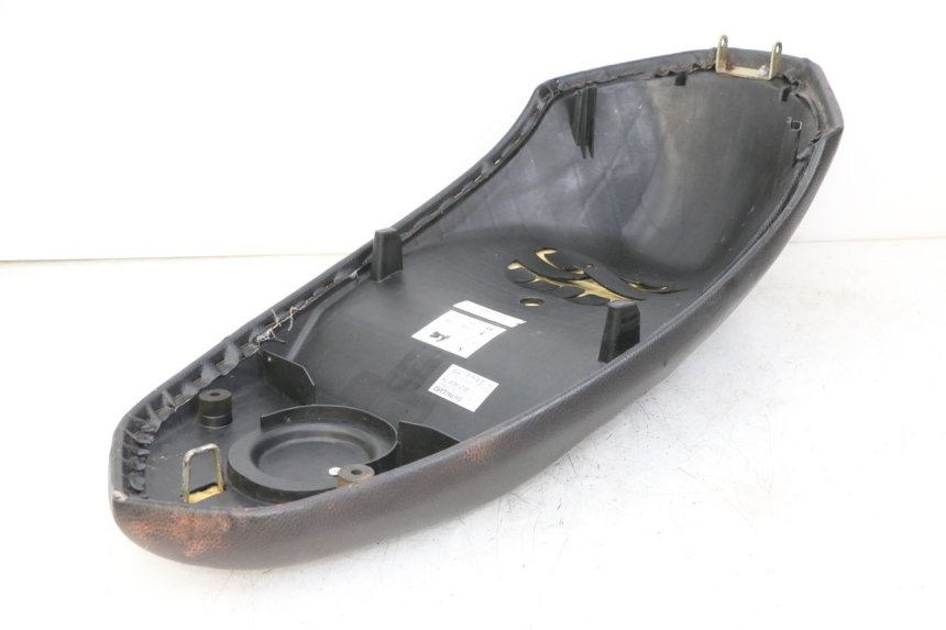 photo de SIEDZENIE PEUGEOT STREETZONE 4T 50 (2018 - 2023) - Szczegóły charakterystyczne