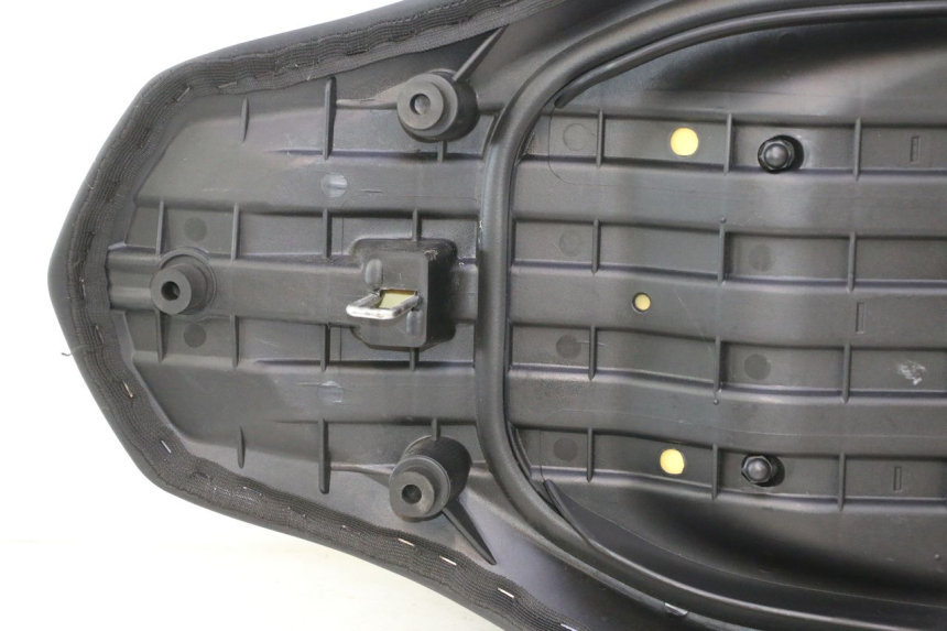 photo de SIODŁO JM MOTORS R-MAX TECH 50 (2024 - 2026) - Zbliżenie komponentów