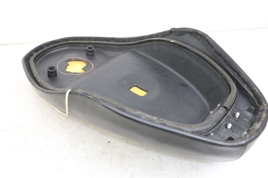 photo de SIEDZENIE EUROCKA R8 4T 50 (2013 - 2022) - Stan powierzchni