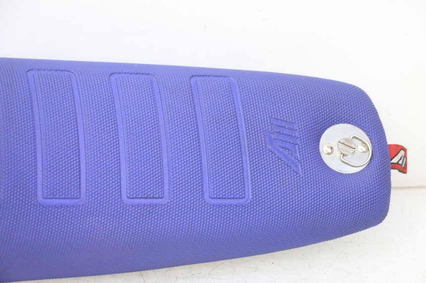 photo de SIEDZENIE APOLLO RFZ 125 - Szczegóły charakterystyczne