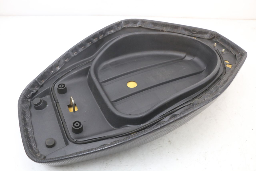 photo de SIEDZENIE TNT MOTOR ROMA 10' 2T 50 (2011 - 2018) - Zbliżenie komponentów