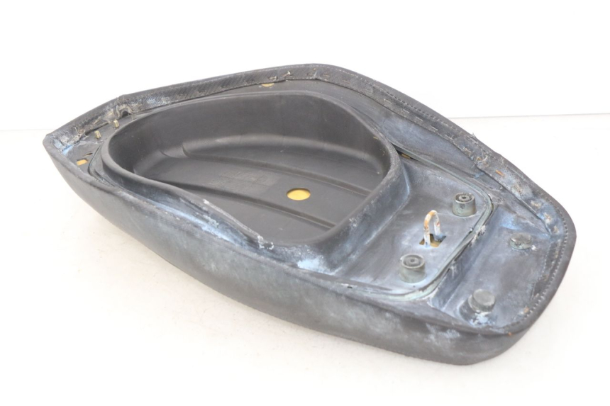 photo de SIEDZENIE TNT MOTOR ROMA 10' 4T 50 (2007 - 2018) - Stan powierzchni