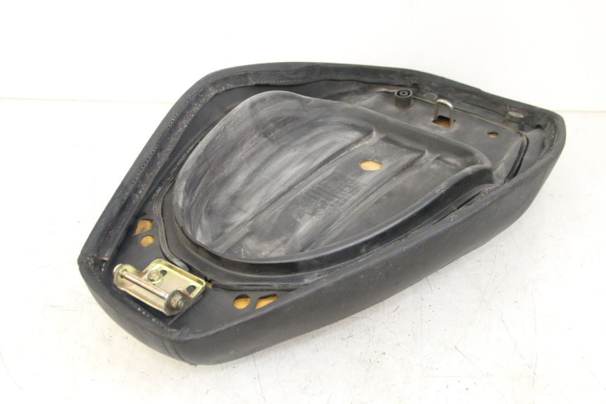 photo de SIEDZENIE TNT MOTOR ROMA 10' 4T 50 (2007 - 2018) - Inny kąt widzenia