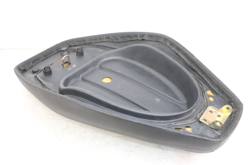 photo de SIEDZENIE TNT MOTOR ROMA 10' 4T 50 (2019 - 2022) - Zbliżenie techniczne