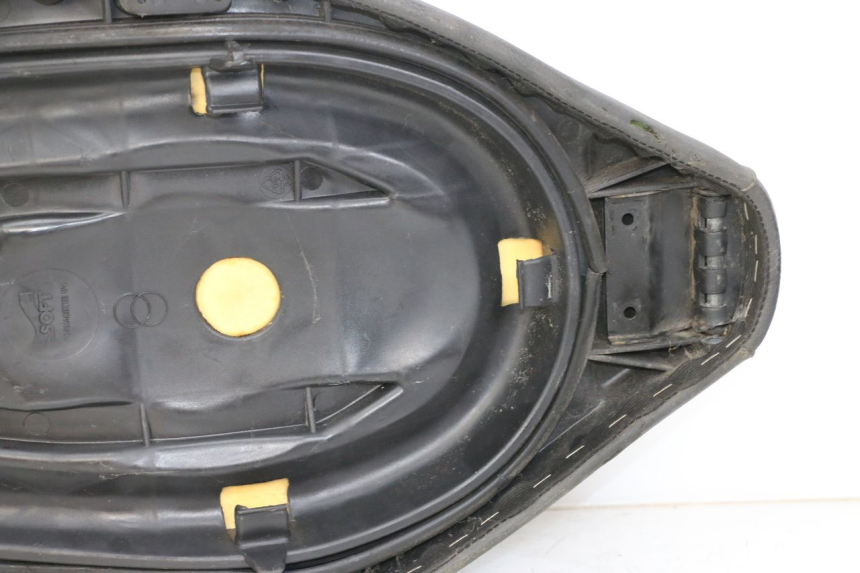 photo de SIEDZENIE GILERA RUNNER LC 50 (1997 - 1998) - Zbliżenie komponentów