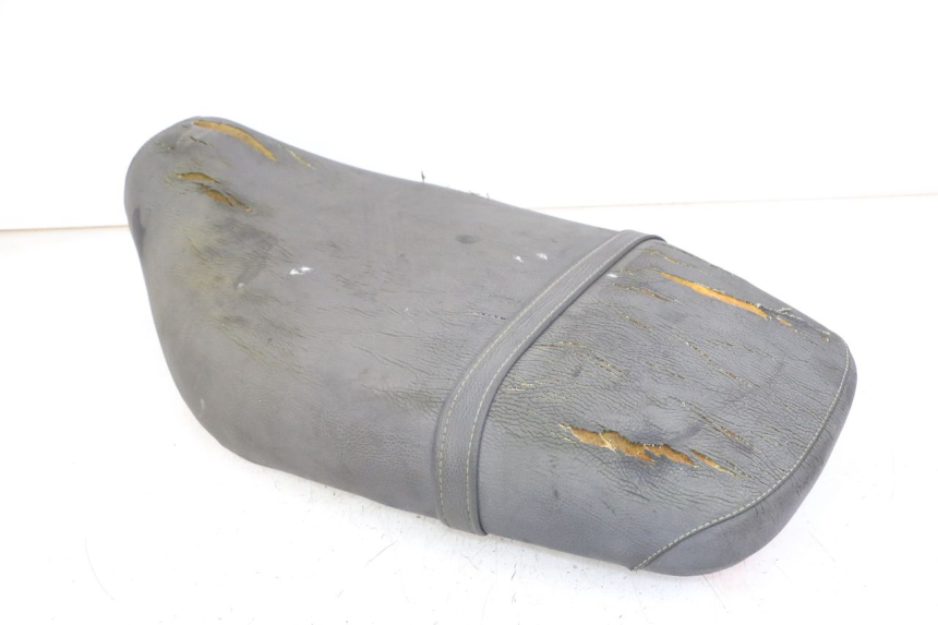 photo de SIEDZENIE GILERA RUNNER LC 50 (1997 - 1998) - Inny kąt widzenia