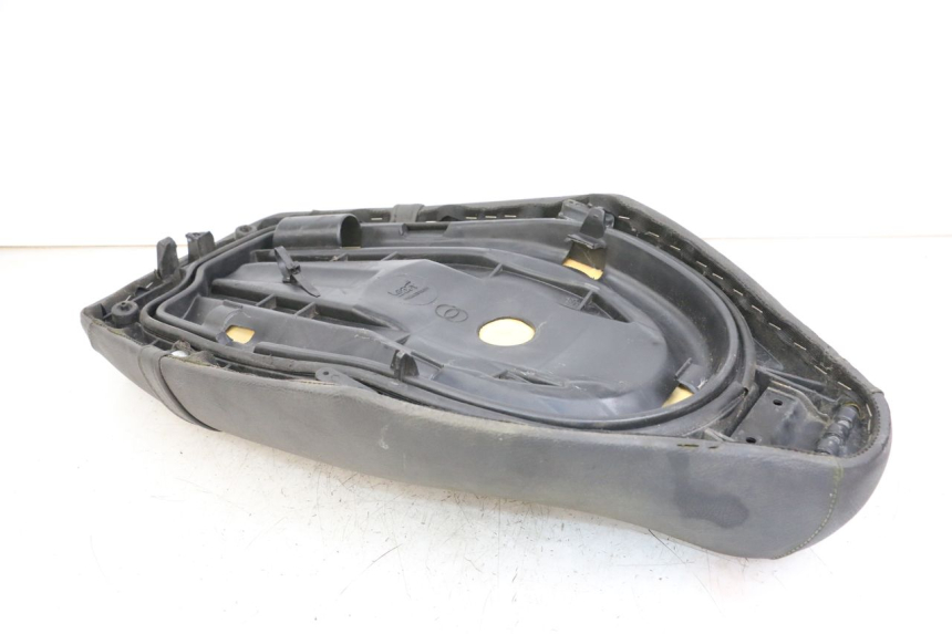 photo de SIEDZENIE GILERA RUNNER LC 50 (1997 - 1998) - Stan powierzchni